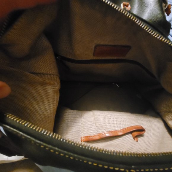 Dooney and Bourke black purse - Picture 4 of 8